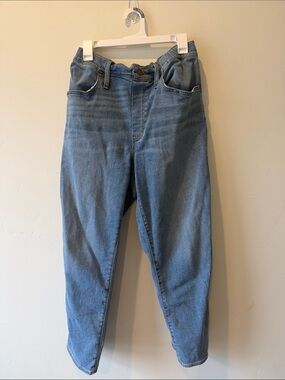 Madewell Straight-Leg Jeans in Light Blue Wash